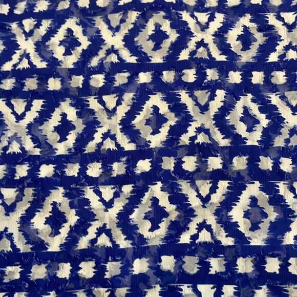 Chico's Blue/White Aztec Ikat peasant Print Tie-Front Blouse Size 0 small - Picture 4 of 8